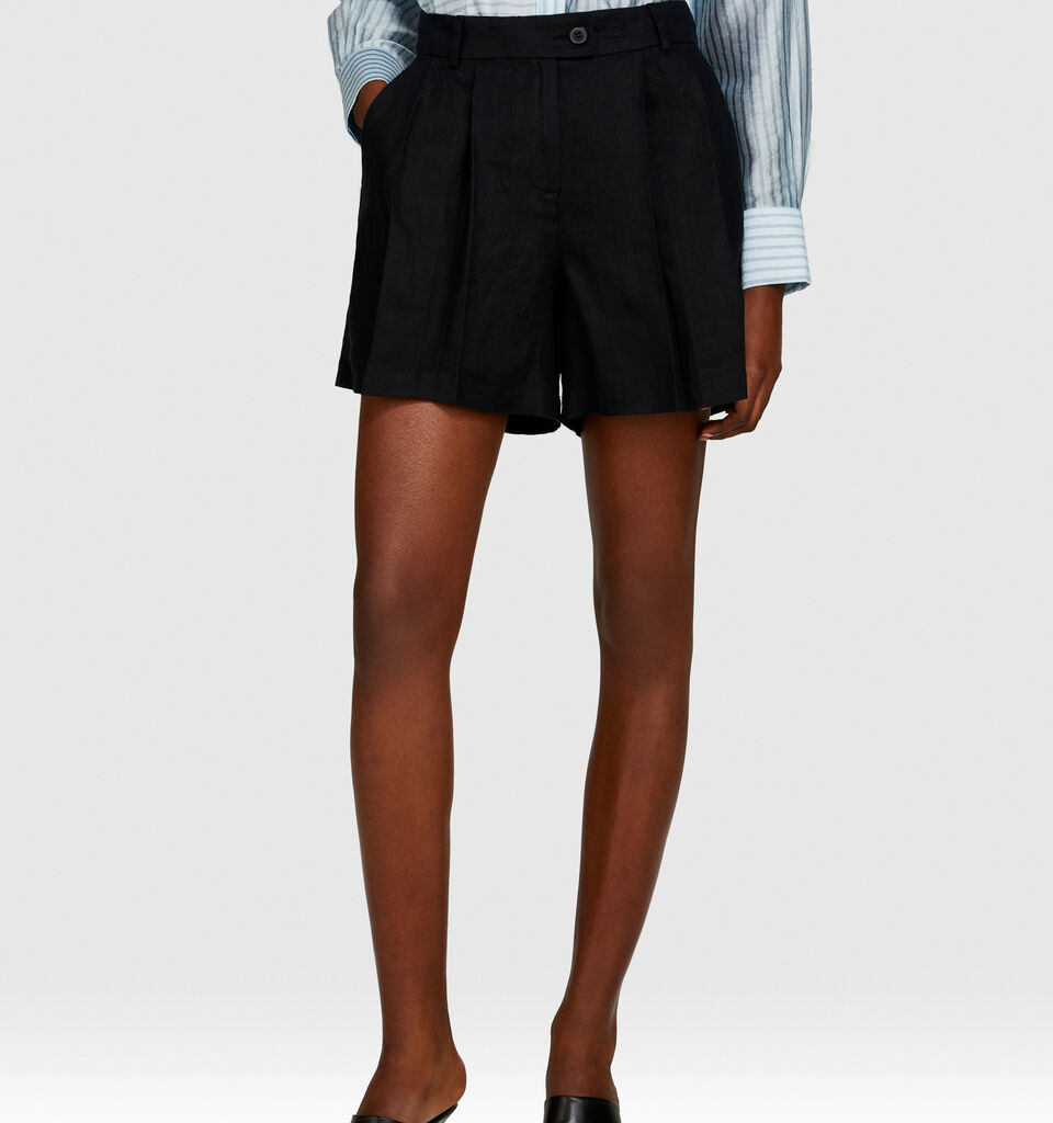100% linen shorts - women's shorts - Black | Sisley image number 4